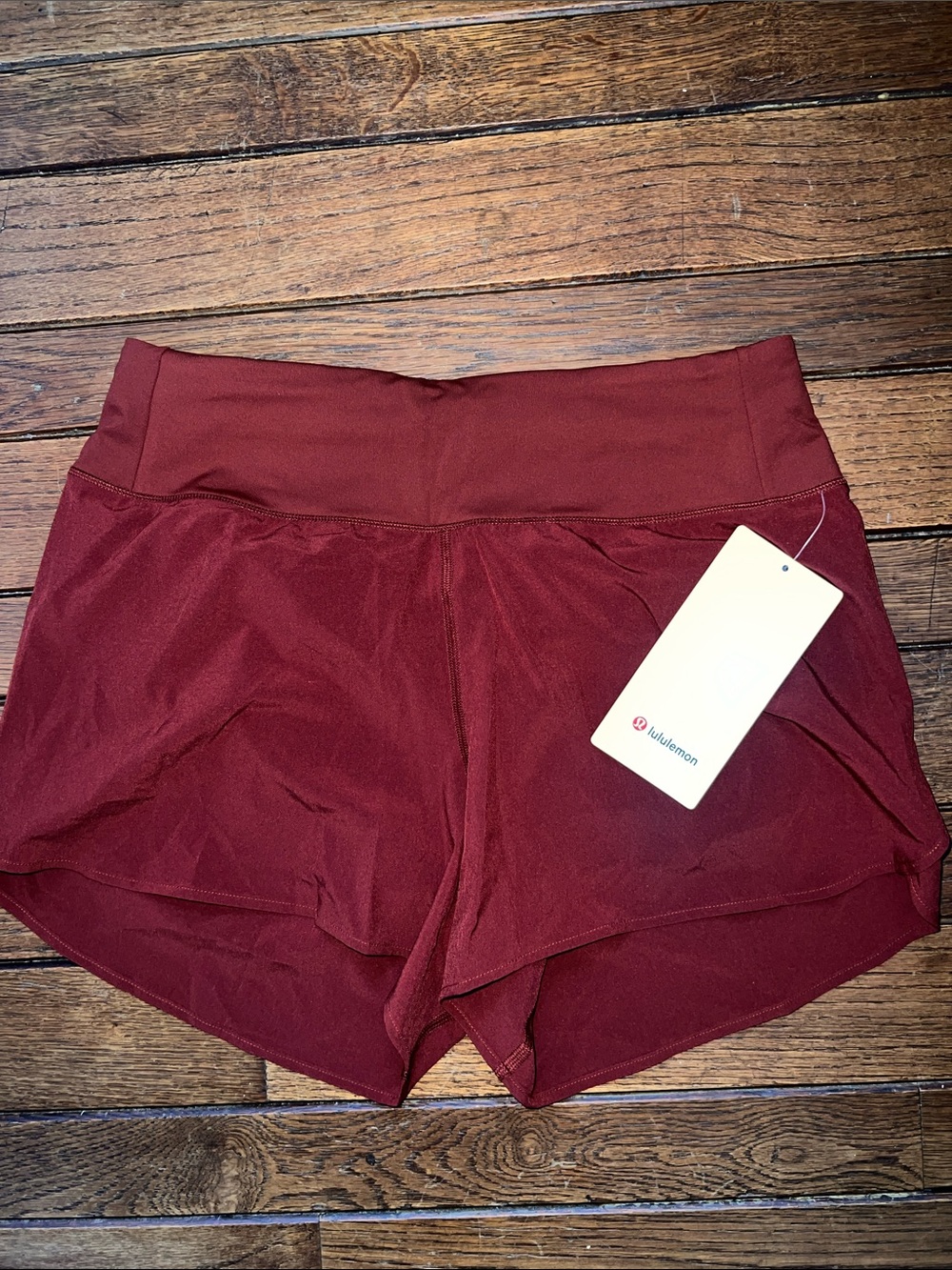 Lululemon Cranberry Charm Red Speed Up High Rise Shorts 4" Size Small NWT